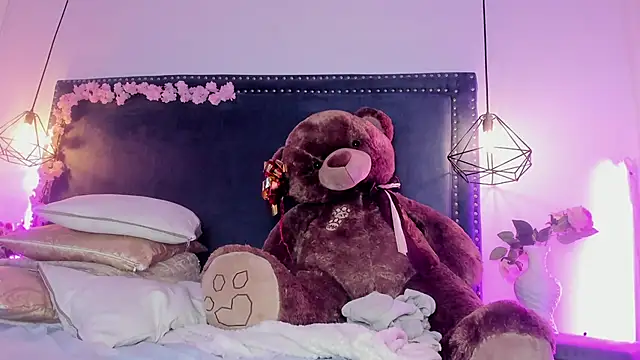 Emma_Saylor – Naživo XXX chat