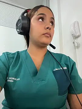 Chat +18 de Noa_Harper- ao vivo