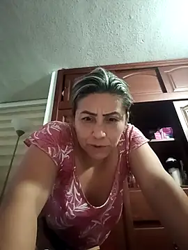 Онлайн чат XXX maynor_1998