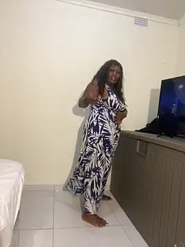 Cardiebae89 Adlı Modelin Canlı XXX Sohbeti