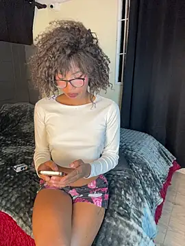 Morena_fire's Webcam Show