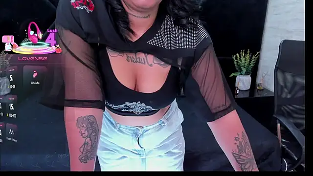 Chatroom XXX en direct de Dantzel_