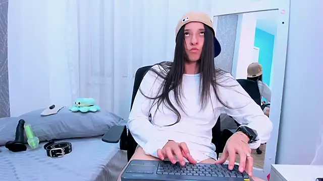 ViictoriiaSaenz – Naživo XXX chat