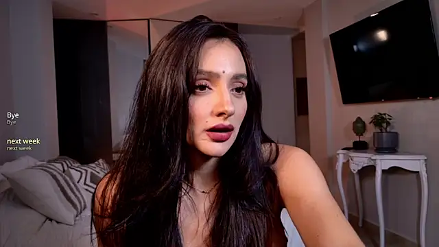 XXX chat uživo modela Milana_De