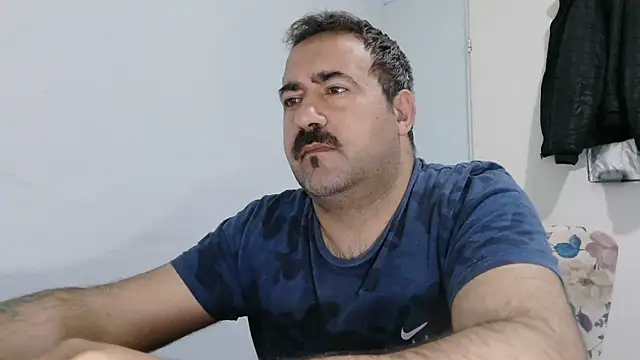 Show modela mio_jaks na web-kameri