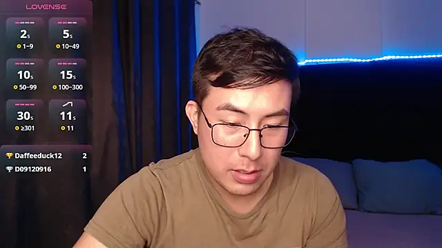 andrewmhilton_ Show Webcam