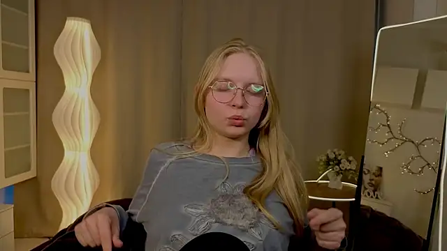 AlicaCohill's Live XXX Chat