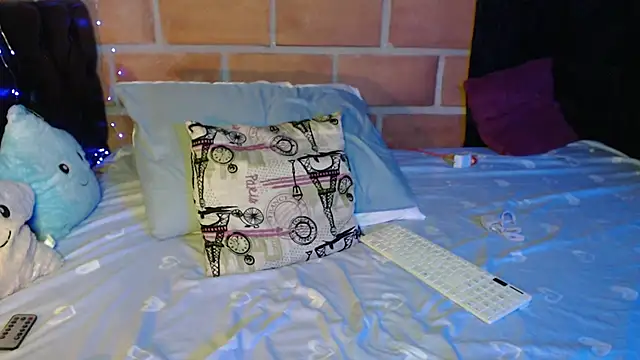 Nathacha Obrolan Langsung XXX