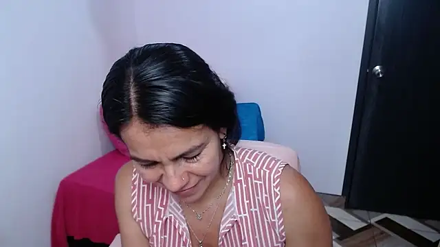 camilavargas_ – Live XXX-chat