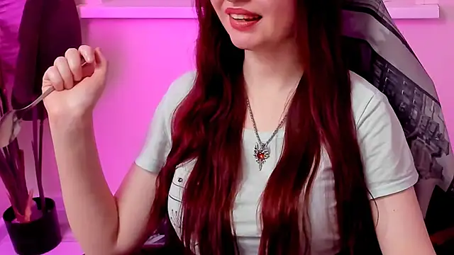 CarolGiggly: онлайн-секс-чат