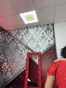 TeaseDollXXX Show in webcam