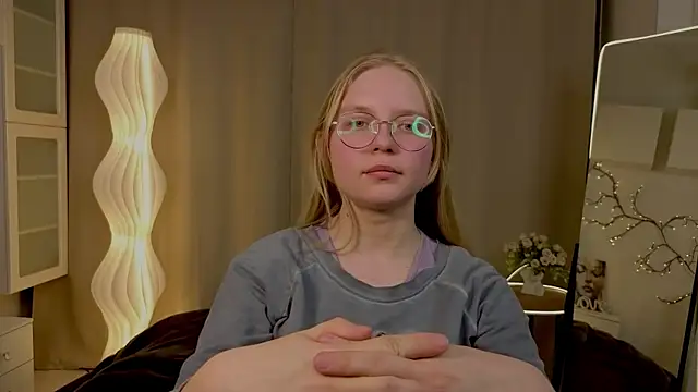 دردشة AlicaCohill الجنسية المباشرة