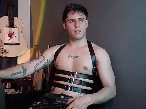 Živý XXX chat Antonello_Vannucci