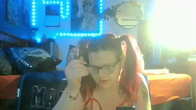 Sexymilf6992's Live XXX Chat