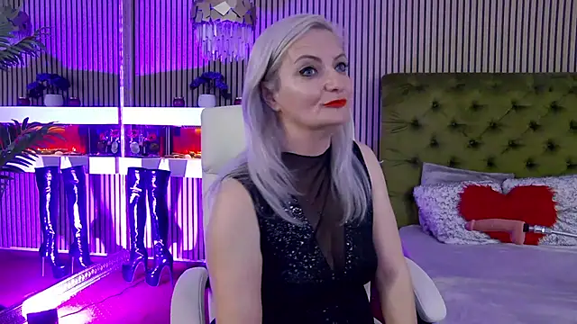 LadyTouch's Live XXX Chat