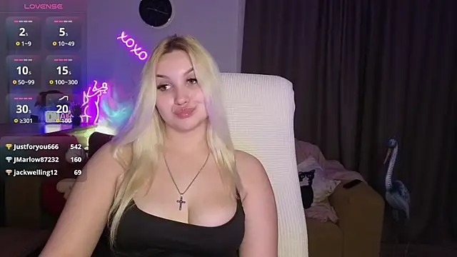 adrelaxina's Live XXX Chat