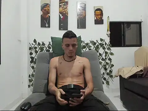 دردشة Latins_Boss الجنسية المباشرة