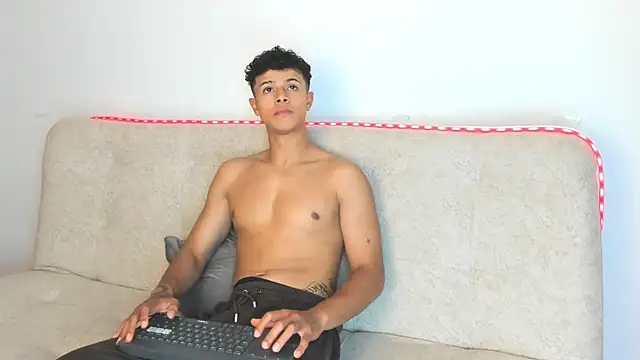 Chatroom XXX en direct de _Alex_Colton