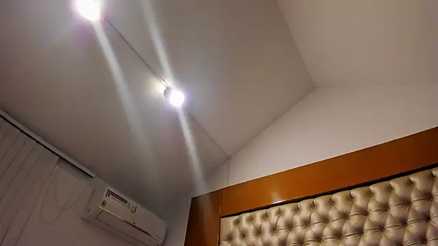 Chat XXX en directo de IsabellaaLux_