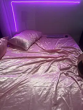 Shynesse21 webcam show