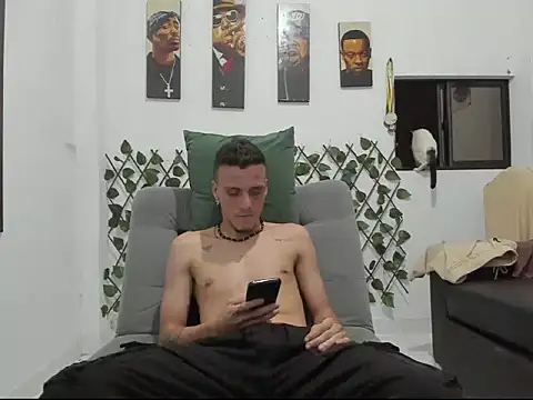 Pokazy przed kamerką – Latins_Boss