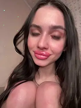 SofiaLaLight's Live XXX Chat