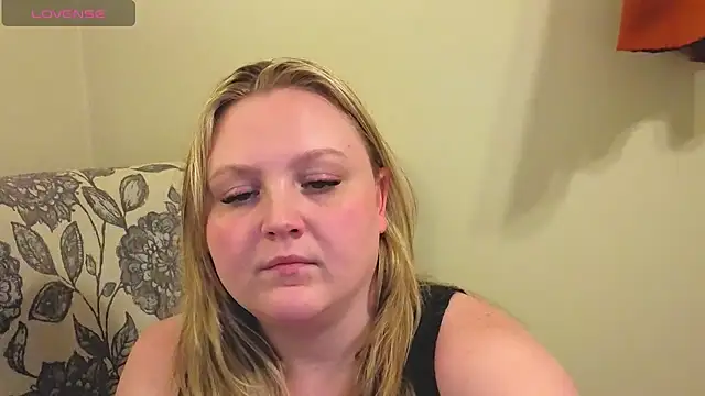 PhatAssBlond's Webcam Show