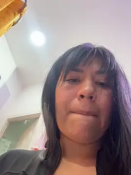 kim_monti Chat XXX in diretta