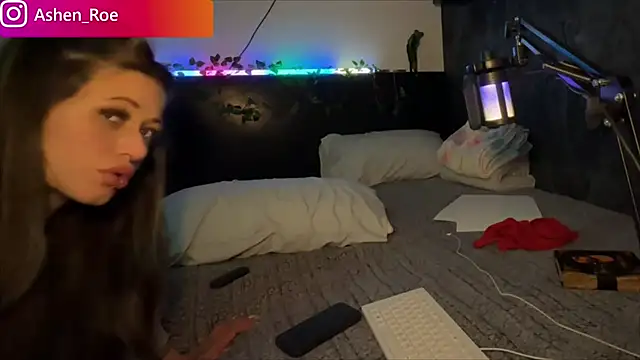 AshenRoe Chat XXX in diretta