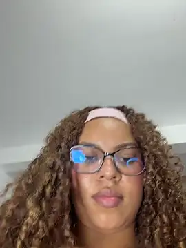 AlesiaCooper Chat XXX in diretta