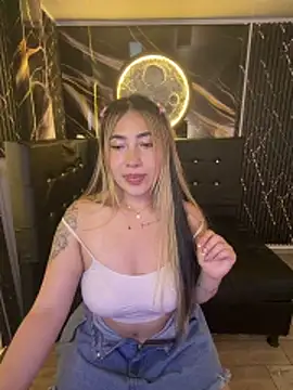 ManuelaVeeleez's Live XXX Chat