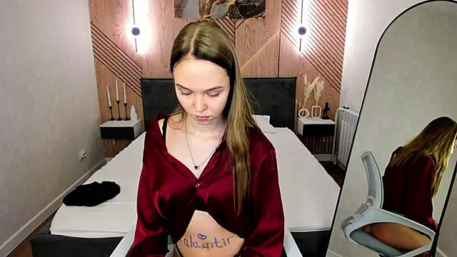 Sofa_Vleifo Chat XXX in diretta