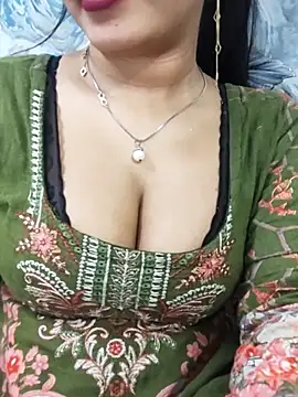 Sania-Love Adlı Modelin Web Kamerası Şovu