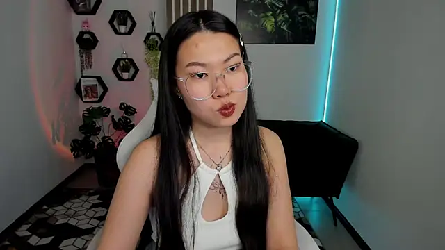 LunaPurrr's Live XXX Chat