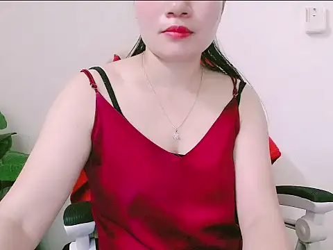 Suhynxx: онлайн-секс-чат