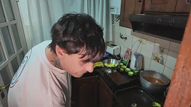 Živý XXX chat Elnonoykeila77