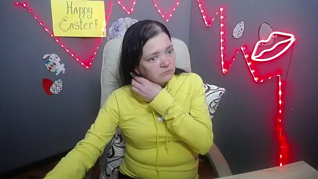 LauraFinn Chat XXX in diretta