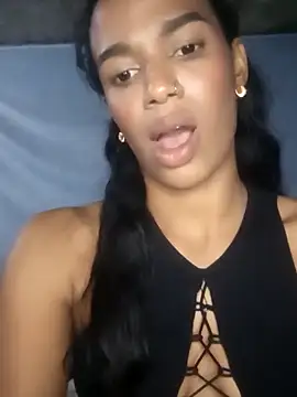 FlorSalvaje_ Adlı Modelin Canlı XXX Sohbeti