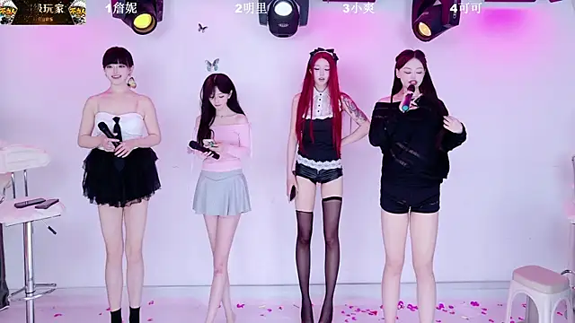 LOVE-018 Show Webcam