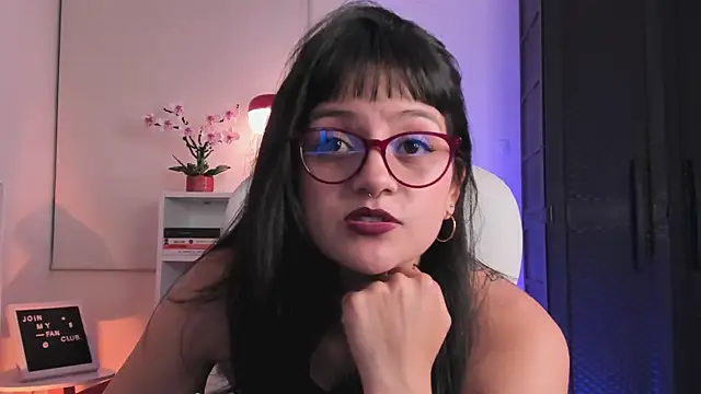 nahiapaws Live XXX-chat