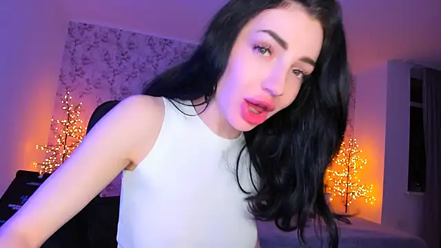 Show modela NancyLovee_ na web-kameri