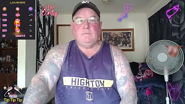 KINKYBLUEYES69 在線直播表演