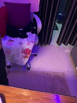 Chatroom XXX en direct de Lucky_Flora