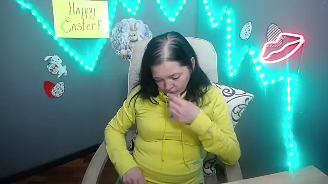 LauraFinn Chat XXX live