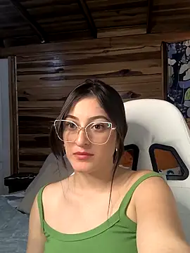 IsabelaGomez's Live XXX Chat