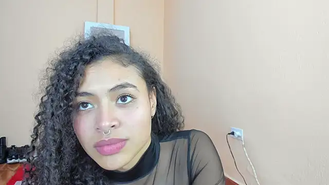 Keniia_rizz Adlı Modelin Canlı XXX Sohbeti