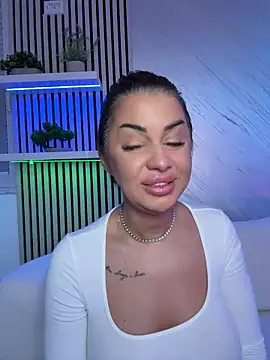 KirstieVegas' Live XXX Chat