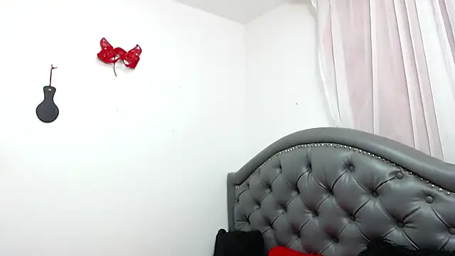 Онлайн чат XXX angellyhorny