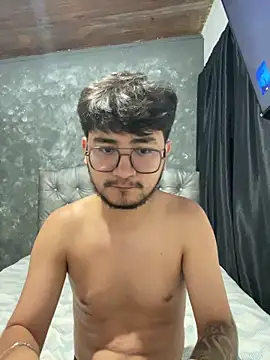 Chatroom XXX en direct de DanteRushh