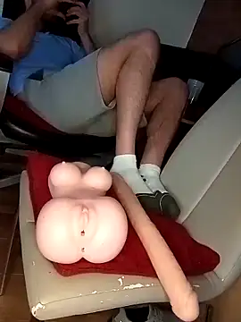 Chat XXX en directo de THE_CHEEKY_ALPHA